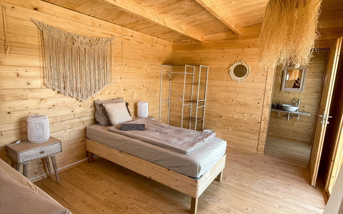 holzbungalow neu modern natur tiny house algarve portugal natur