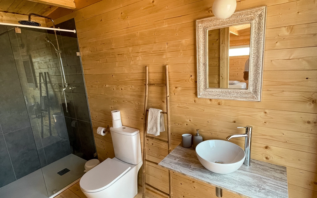 holzbungalow neu modern natur tiny house algarve portugal natur