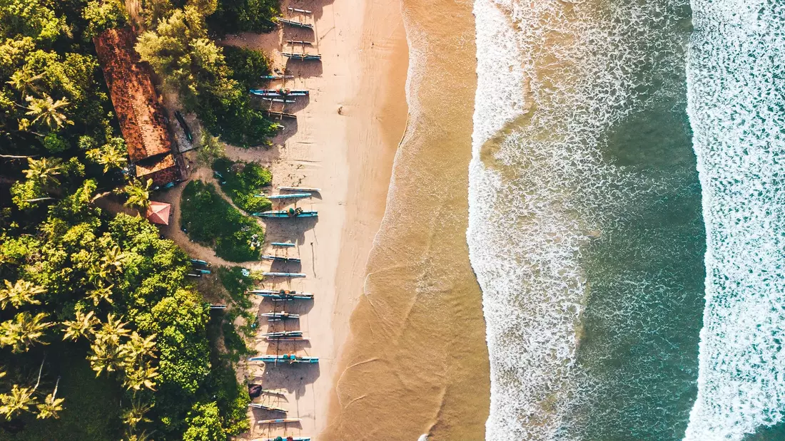 Erkunde die endlosen Strände in Sri Lanka