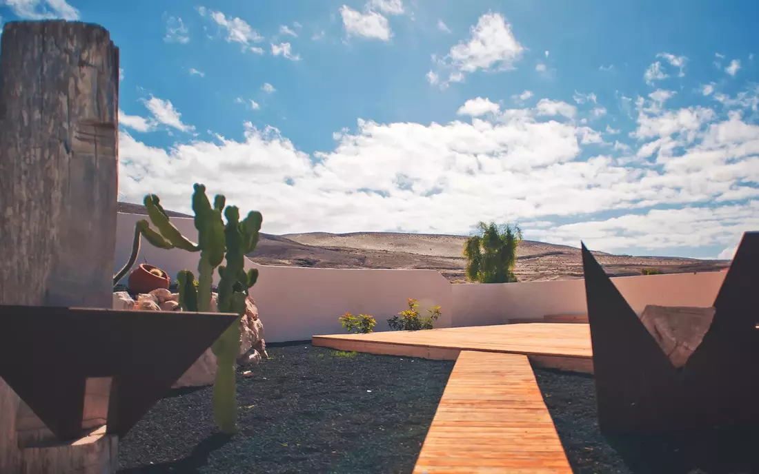 Canarian rock garden and yoga terrace in surf villa fuerte