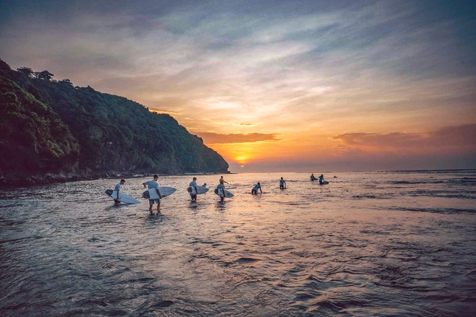 surf camp bali padang