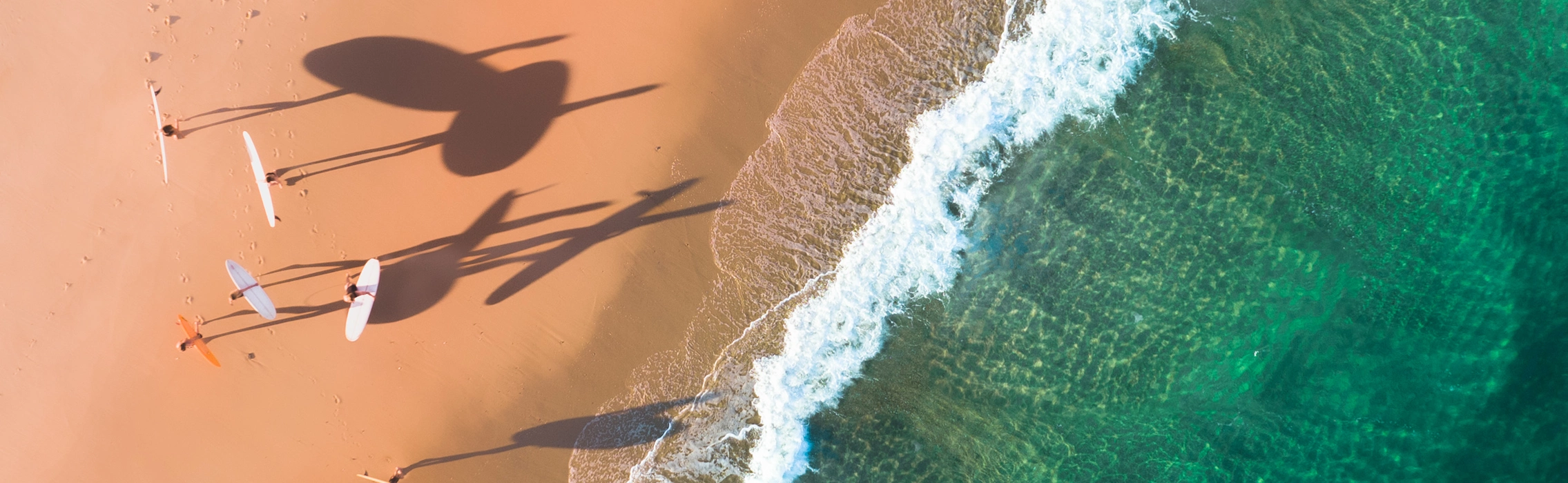 Familien Surfcamp St- Girons alle am Strand zum Surfen