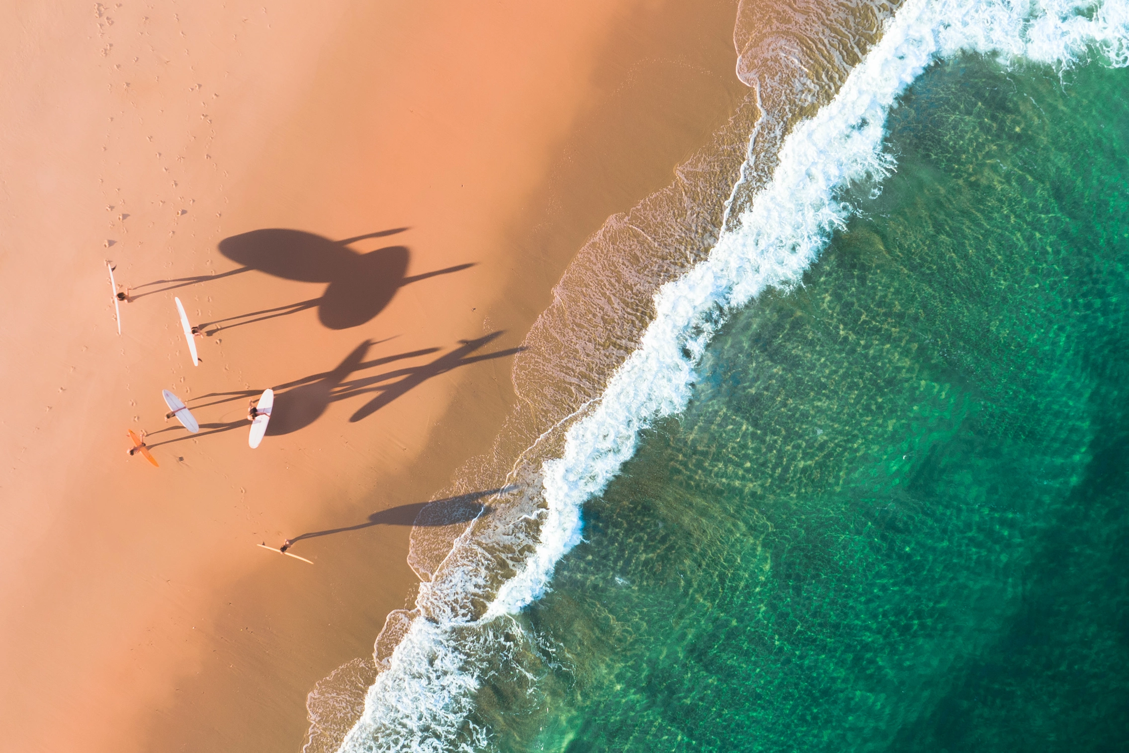 Familien Surfcamp St- Girons alle am Strand zum Surfen