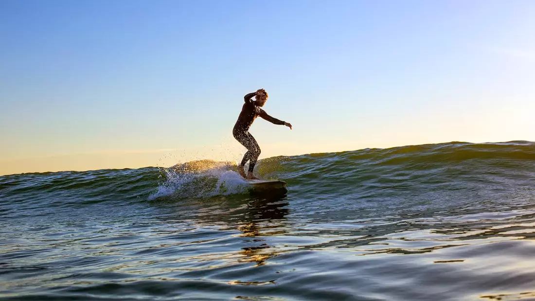 Surfen lernen im Yoga & Surf Le Pin Sec