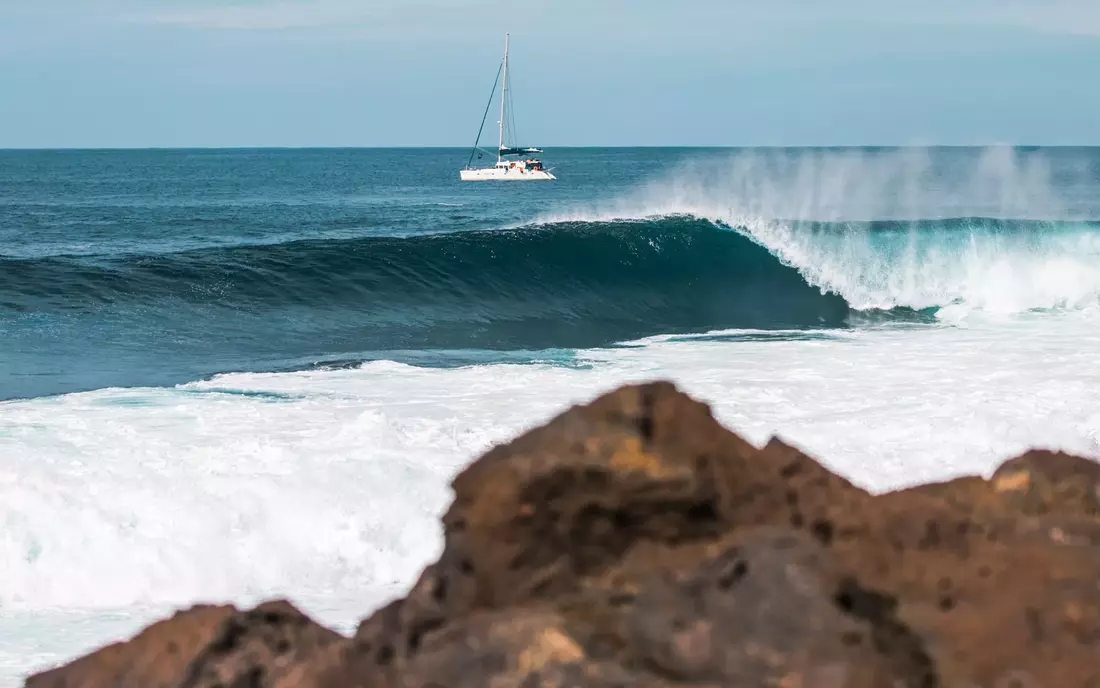 [Translate to English:] Brechende Welle auf Gran Canaria