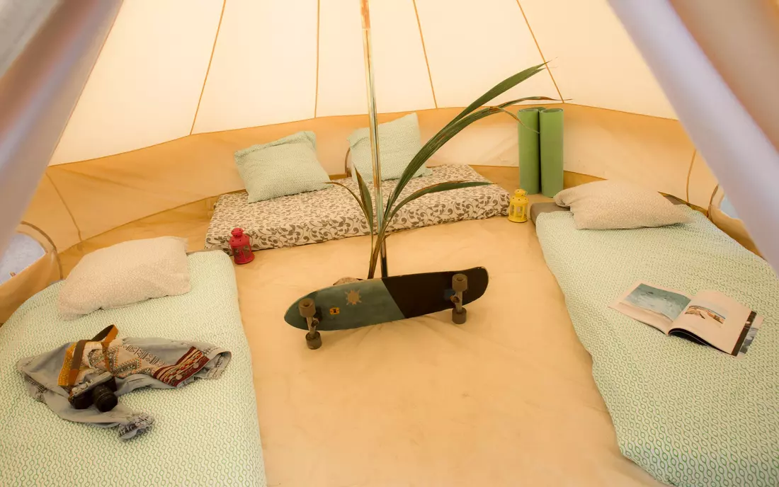 pure surf camp Oyambre tipi