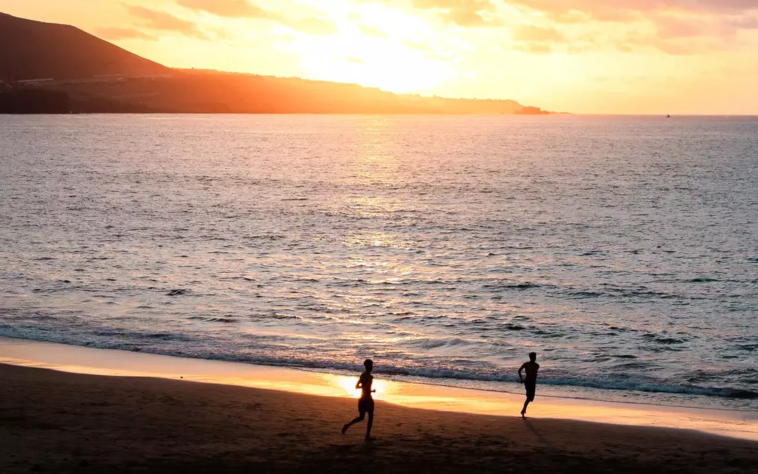 Jogging track at Las Canteras beach