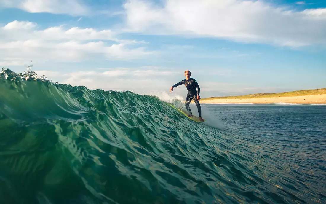 Learning to surf is easy