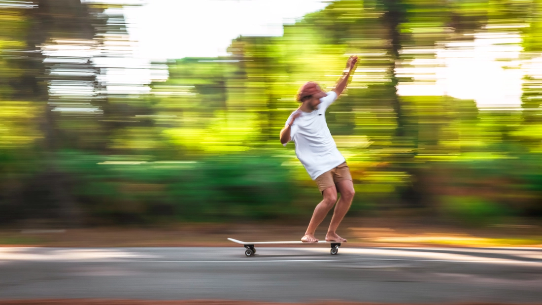 Cross steps and nose rides as well as balance can be practiced very well on longboard skateboards